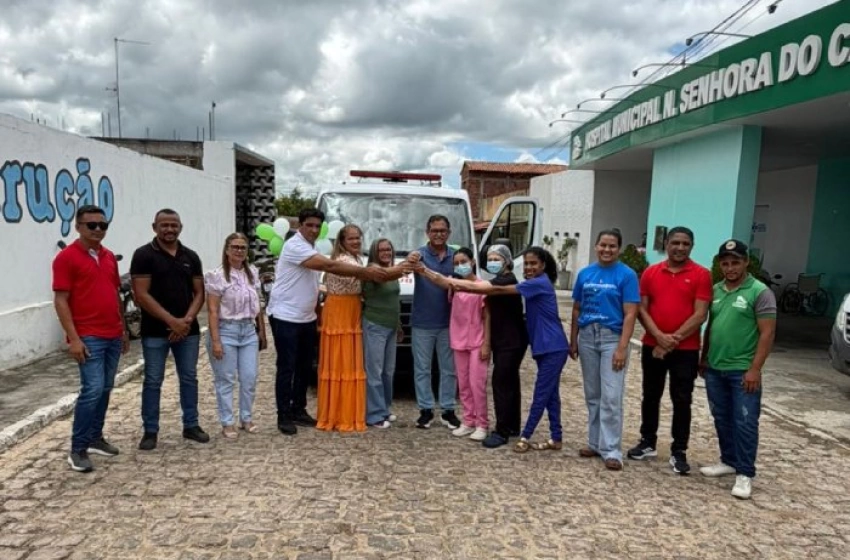 Imagem Nova ambulância para o Lastro