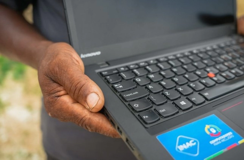 Imagem Computadores para Inclusão