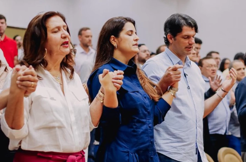 Imagem Léo Bezerra em missa de ação de graças