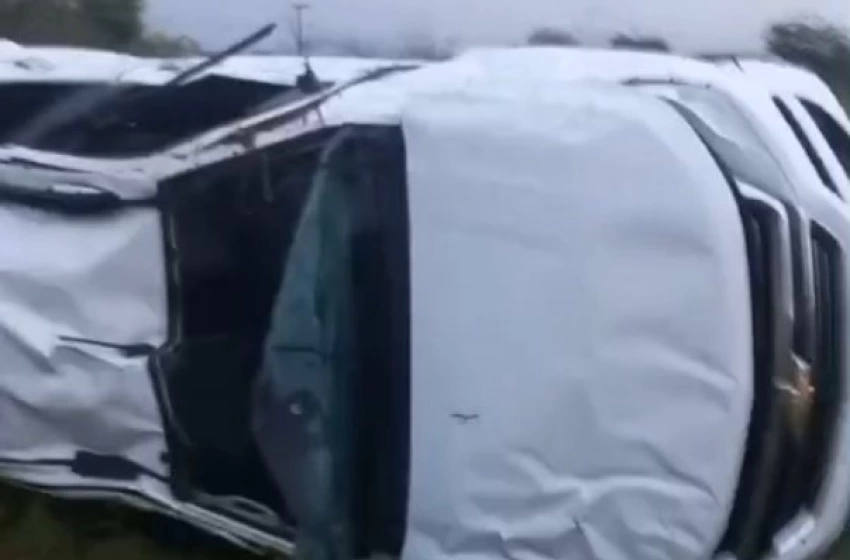 Imagem Imagem do capotamento na BR 230 em Aparecida 