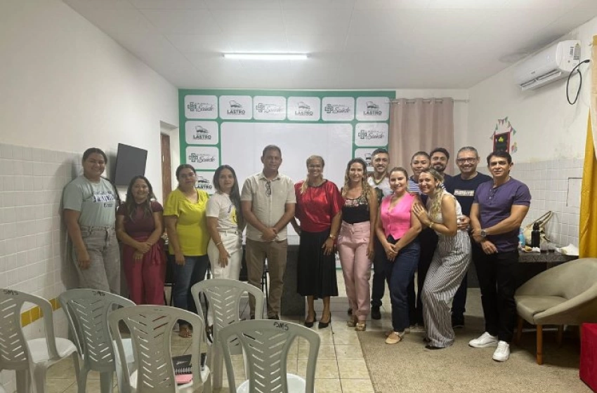 Imagem Reunião de alinhamento com coordenadores e diretores da Secretaria de Saúde