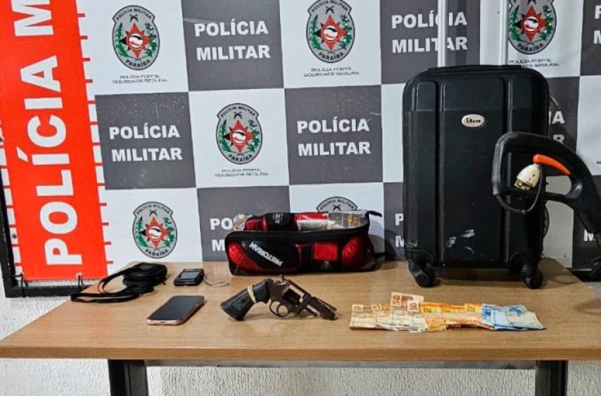 Imagem Polícia militar recupera veículo roubado e prende suspeitos