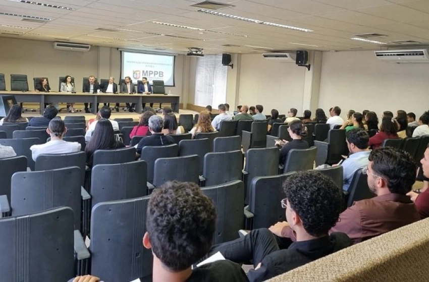 Imagem Ministério Público apresenta atuação institucional a estudantes de Direito durante atividade em Campina Grande