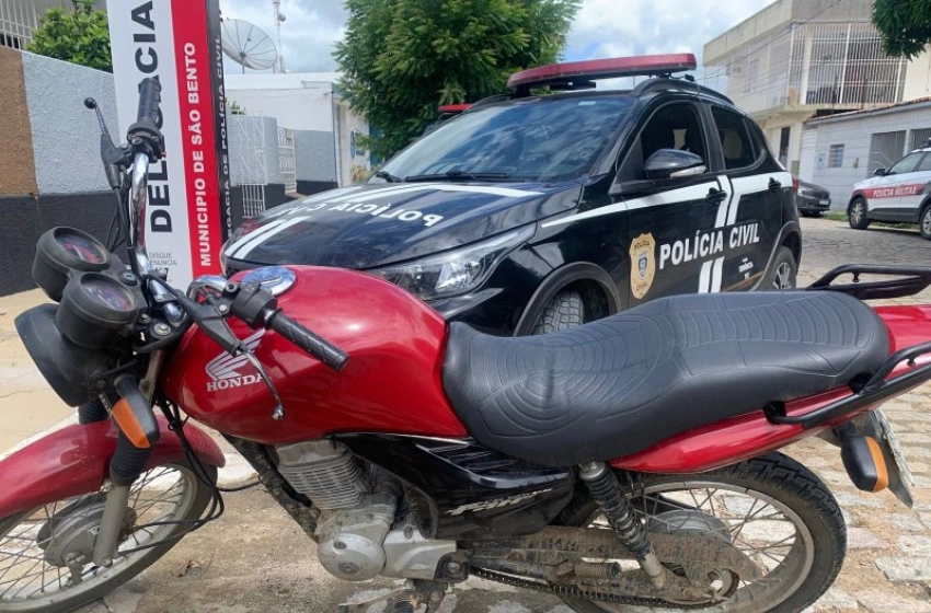 Imagem Moto recuperada pela polícia militar em Paulista 