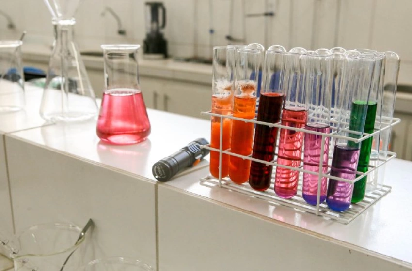 Imagem Laboratórios de Ciências