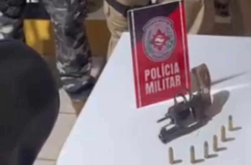 Imagem Arma e munições apreendidas em ação da PM