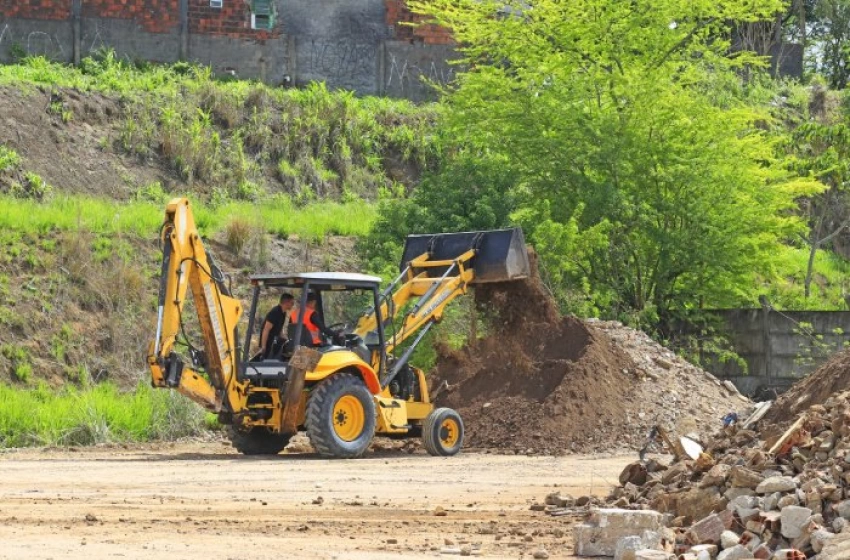 Imagem Operador de máquinas pesadas