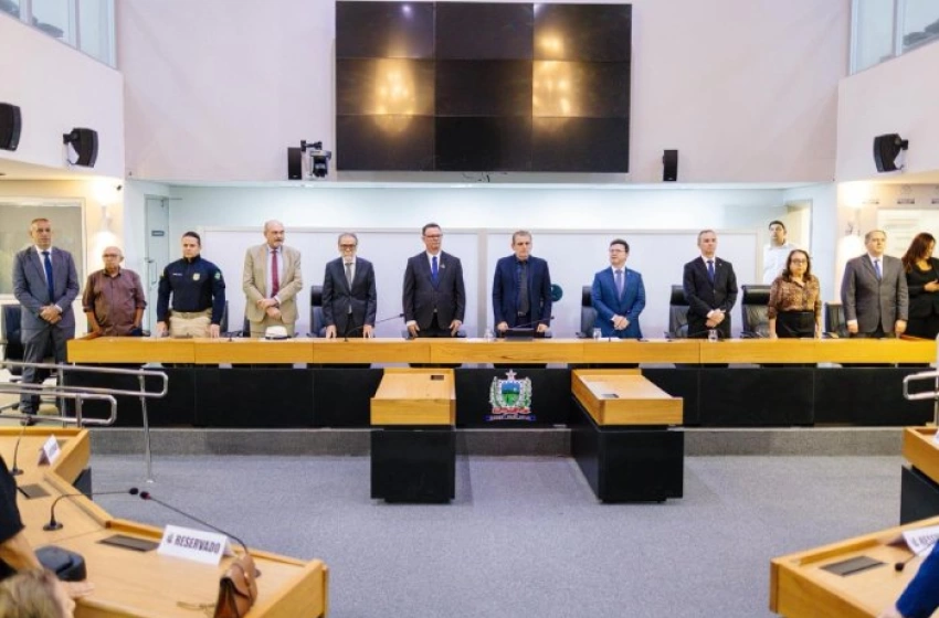 Imagem Honrarias a engenheiros do DER