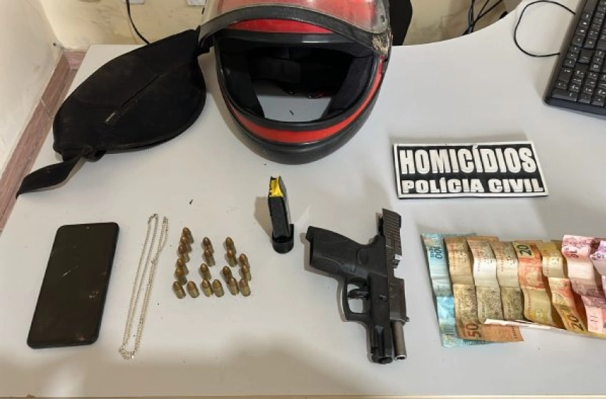 Imagem Prisão de suspeito por porte ilegal de arma, receptação e outros crimes