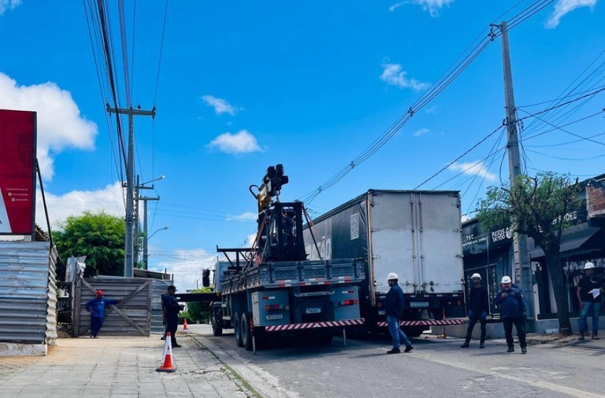 Imagem Chegada do acelerador linear ao Complexo Hospitalar Regional Deputado Janduhy Carneiro, em Patos