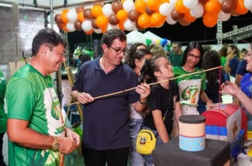 Imagem Deputado federal Gervásio Maia cumprindo agenda em Jericó