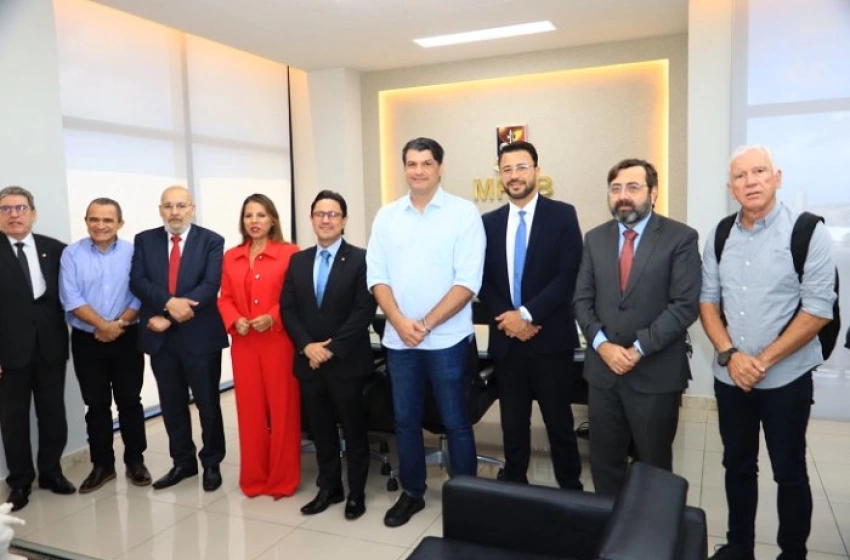 Imagem Reunião sobre questões que afetam o município de JP