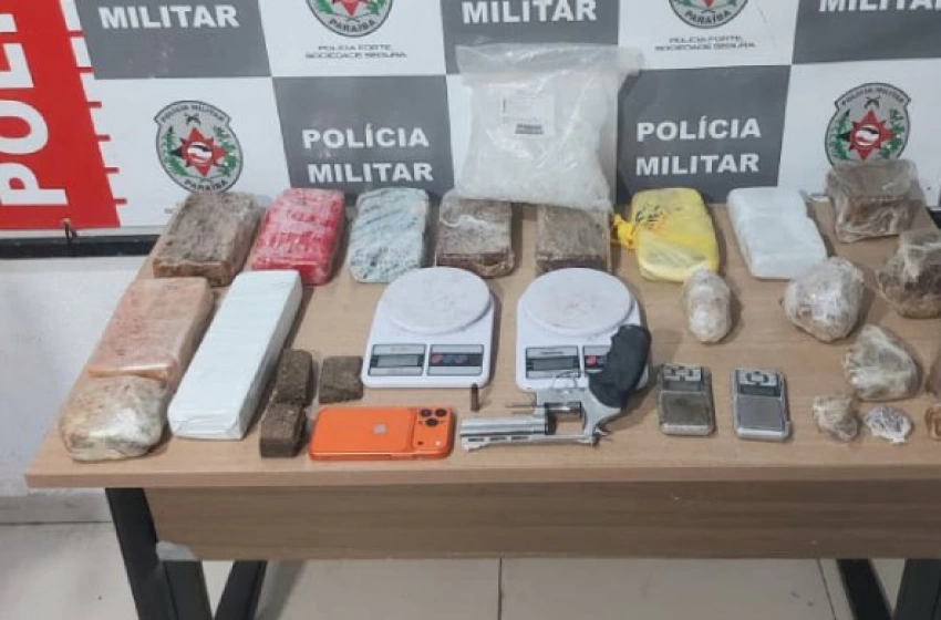 Imagem Drogas apreendidas em ação da PM
