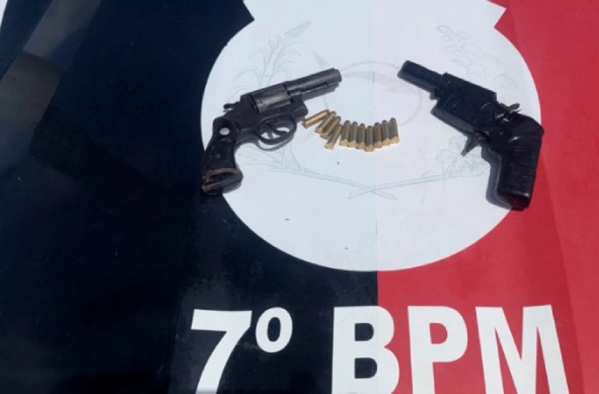 Imagem Armas e munições apreendidas pela Polícia Militar