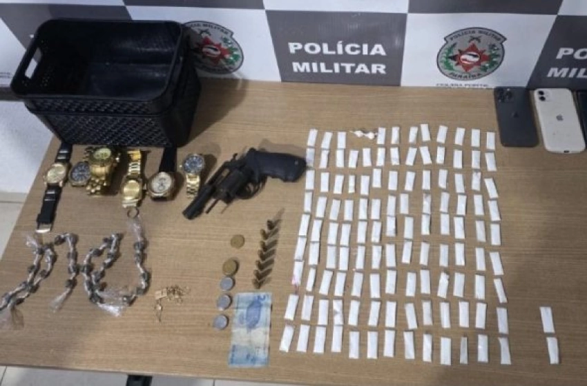 Imagem Material ilícito apreendido pela Polícia Militar