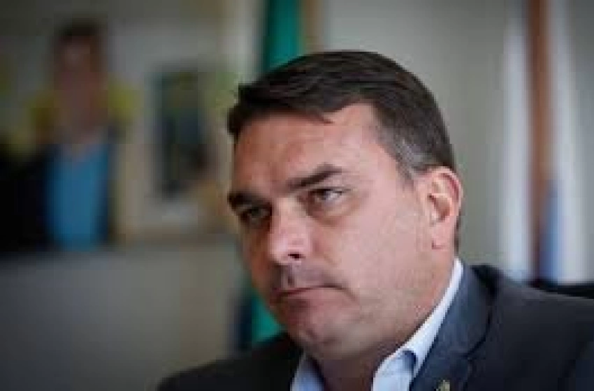 Imagem Senador Flávio Bolsonaro (PL-RJ)