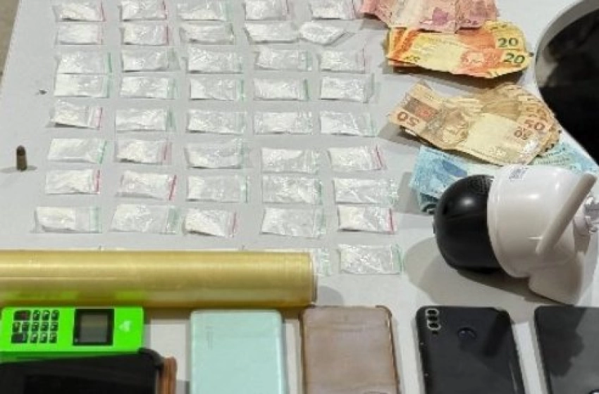 Imagem Drogas apreendidas em ação da PM