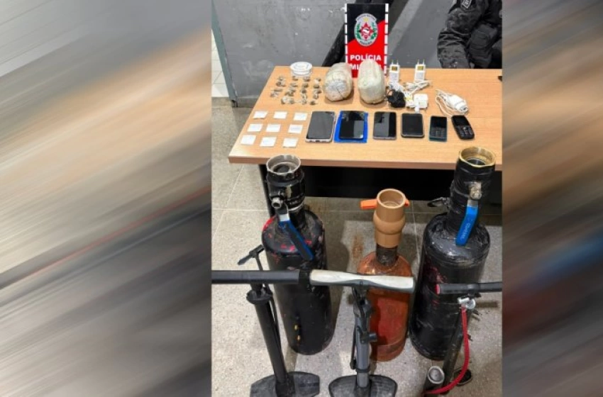 Imagem BPChoque prende trio suspeito de lançar drogas e celulares para dentro de presídio