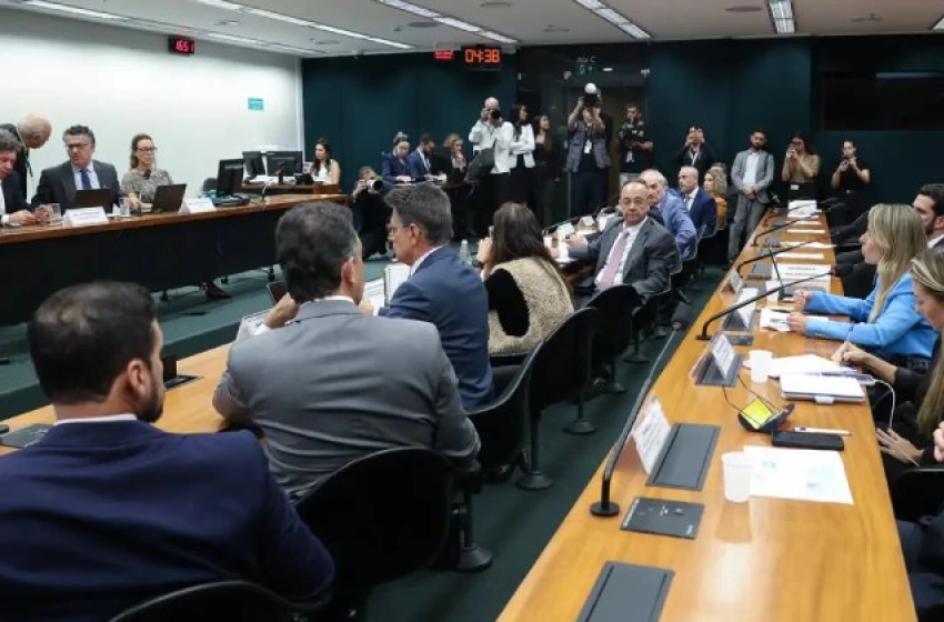 Imagem Votação da PEC do fim da escala 6X1