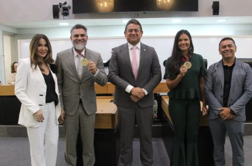 Imagem Medalha aos atletas de tiro prático Radacia Cardoso e Hipólito Machado