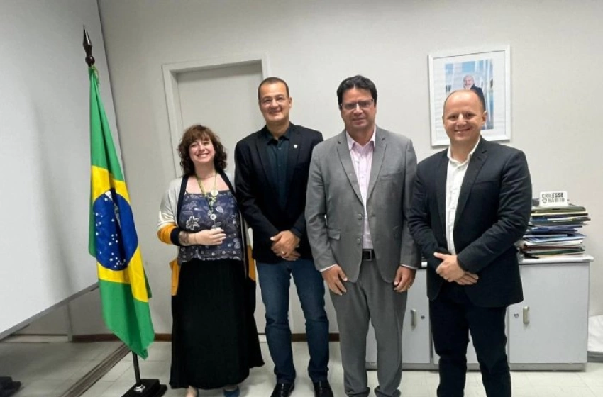 Imagem Reunião sobre impactos ambientais provocados pelas fortes chuvas