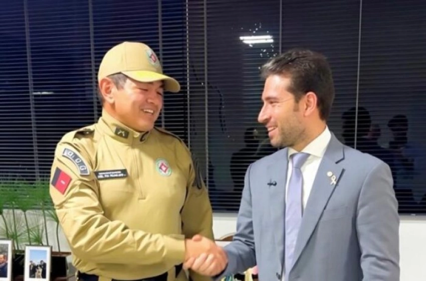 Imagem Comandante-geral da PM, coronel Ronildo ao lado do Deputado Michel Henrique