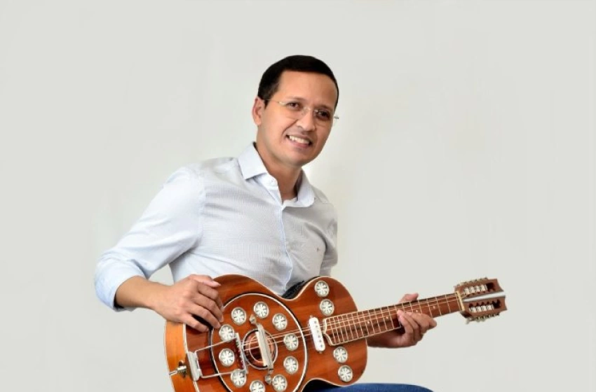 Imagem Severino Feitosa, poeta, repentista e radialista