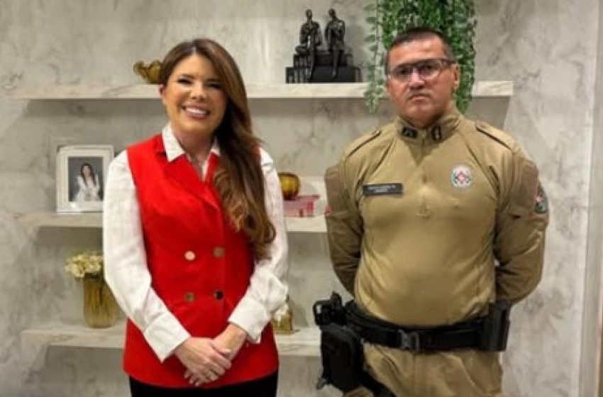 Imagem Vereadora Amanda Silveira e o Comandante do 14º BPM, Zanata