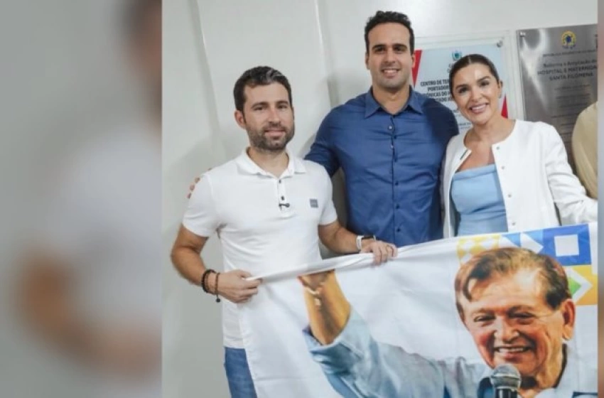 Imagem Michel Henrique durante entrega do Centro de Hemodiálise em Monteiro