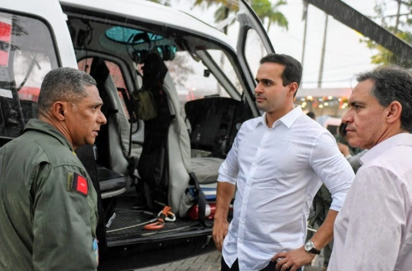 Imagem Lucas Ribeiro entrega helicóptero Acauã