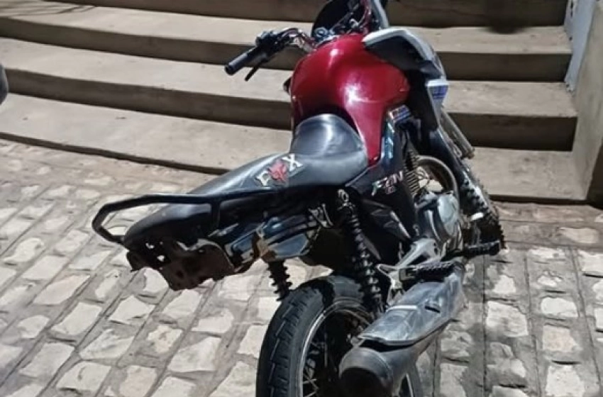Imagem Moto apreendida pela PM