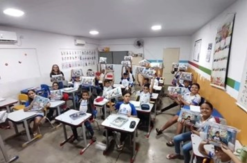 Imagem Entrega de kits escolares beneficia estudantes da rede municipal em Aparecida