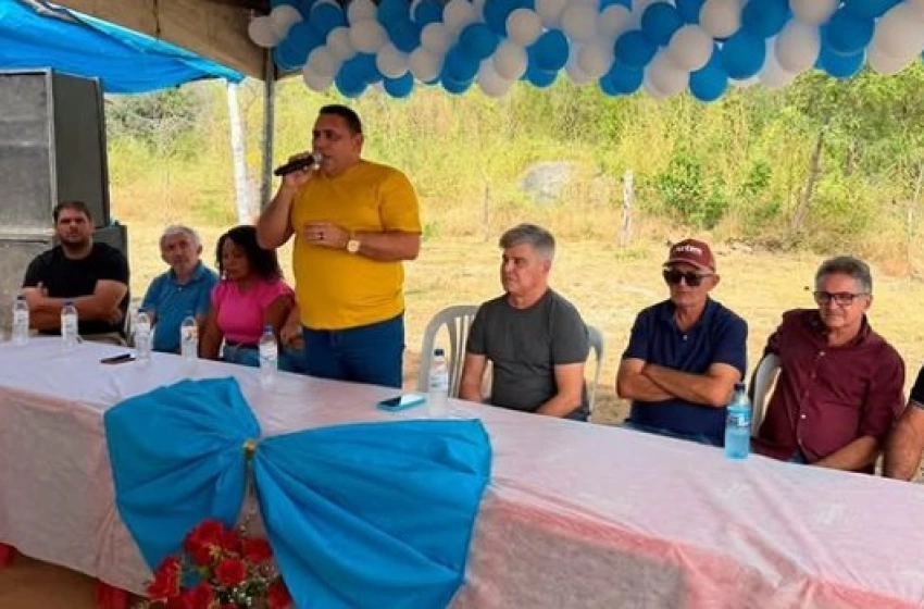 Imagem Prefeito de Aparecida João Neto ao lado do Deputado Federal, Welligton Roberto 