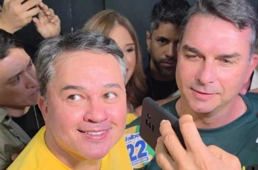 Imagem Efraim e Flavio Bolsonaro