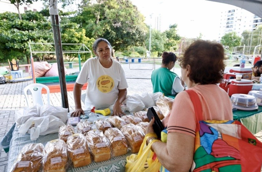 Imagem O diferencial da feira é a comercialização exclusiva de alimentos agroecológicos