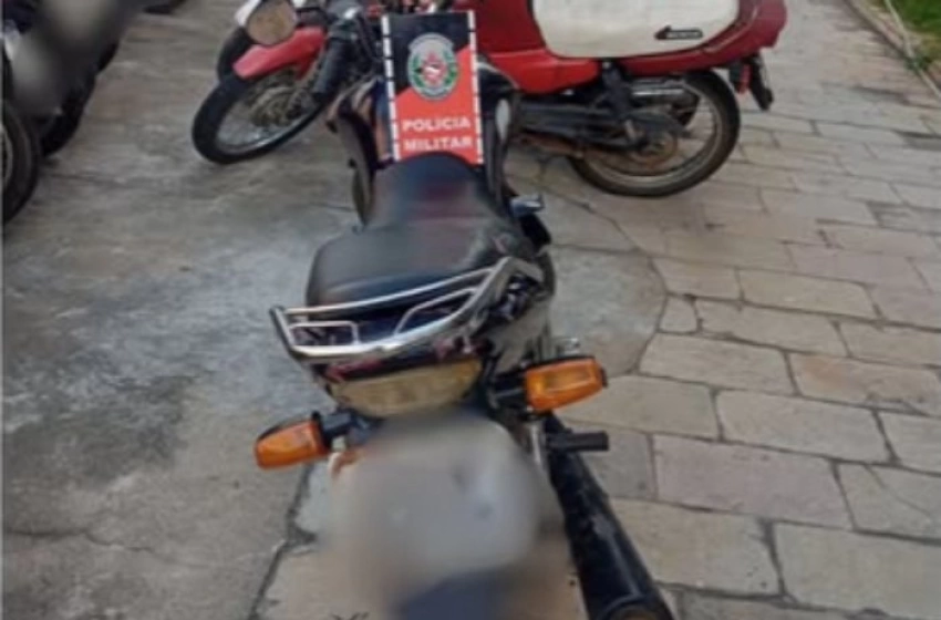 Imagem Moto apreendida em ação da PM, em Aparecida
