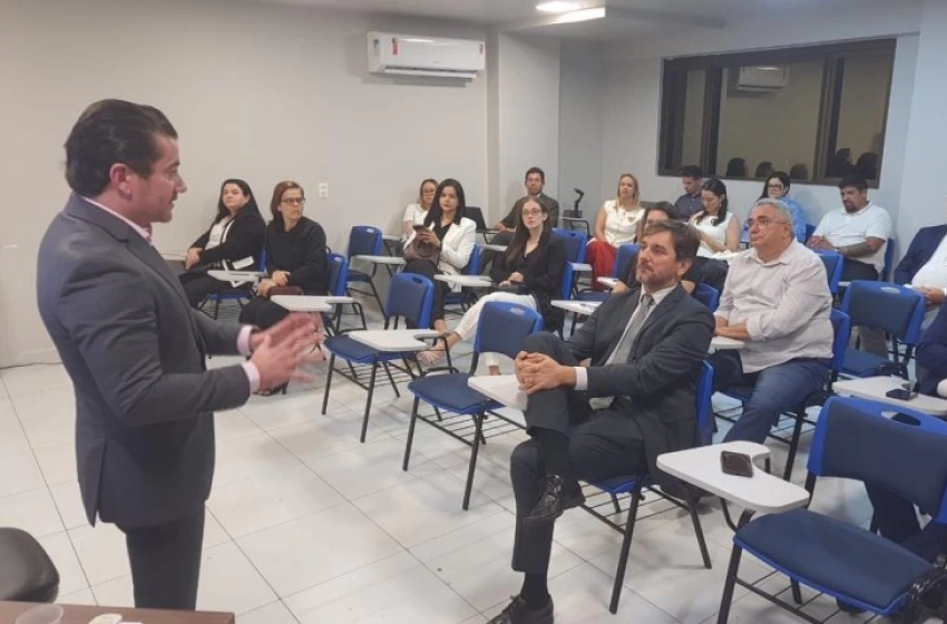 Imagem O encontro, protagonizado pelo presidente da Associação dos Notários 