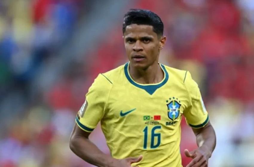 Imagem Lateral-esquerdo Douglas Santos