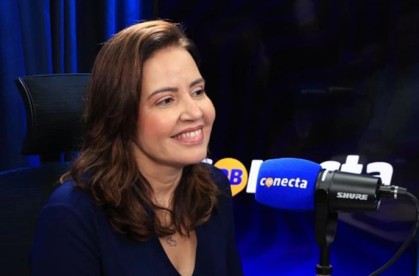Imagem Ex-secretária e pré-candidata a deputada federal, Pollyanna Werton
