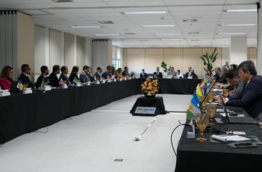 Imagem Reunião para alinhar estratégias institucionais e atuação nas Eleições 2026