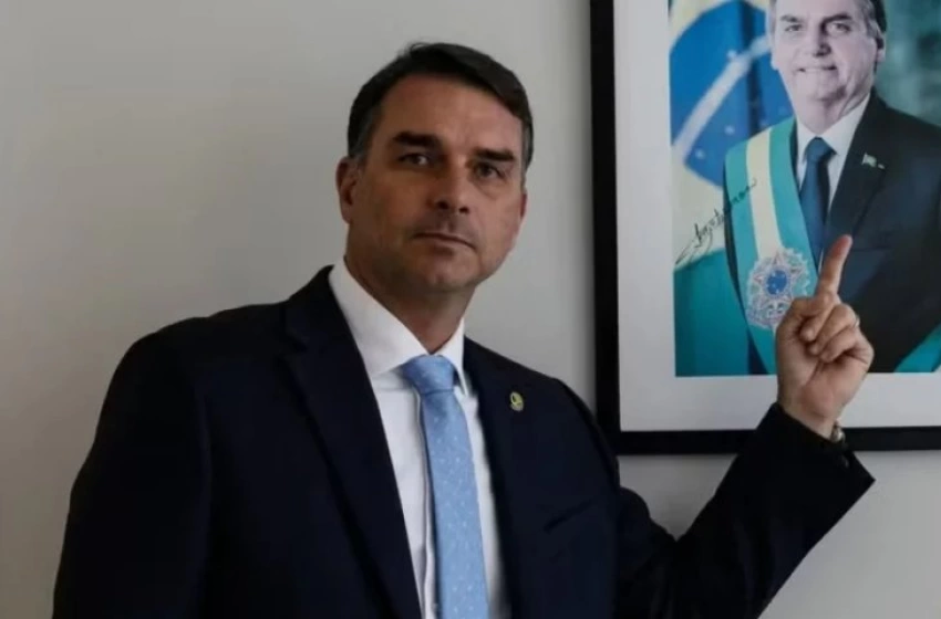 Imagem Flavio Bolsonaro 