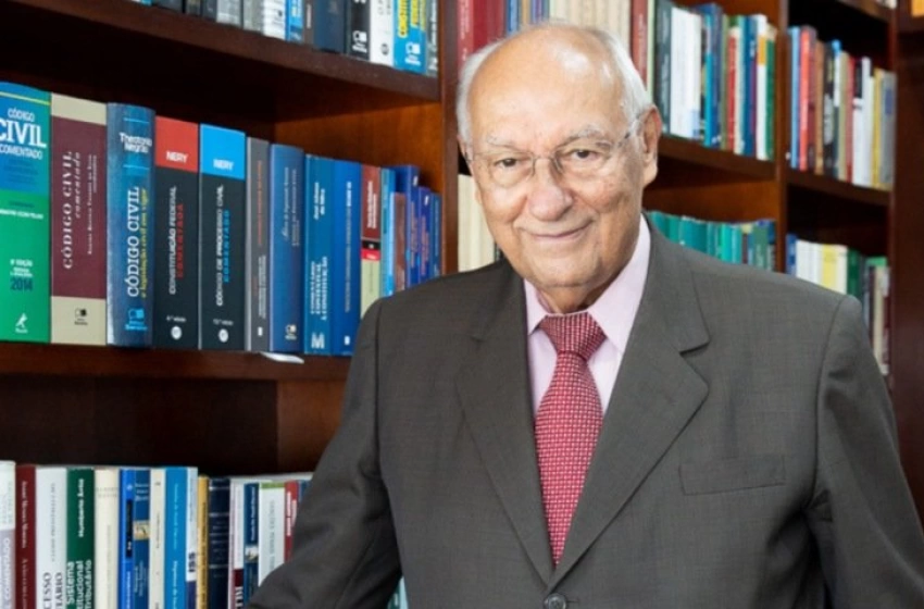Imagem Ives Gandra da Silva Martins é professor emérito das universidades Mackenzie, Unip, Unifieo