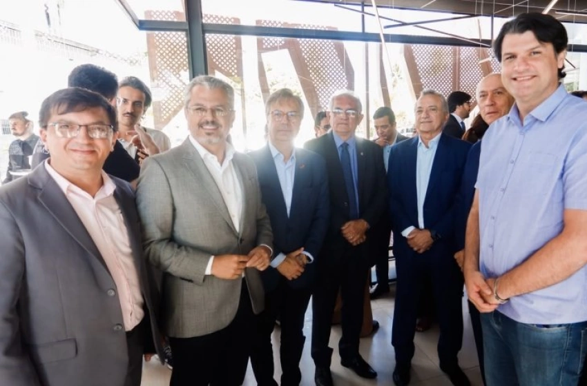 Imagem Prefeito< Léo Bezerra