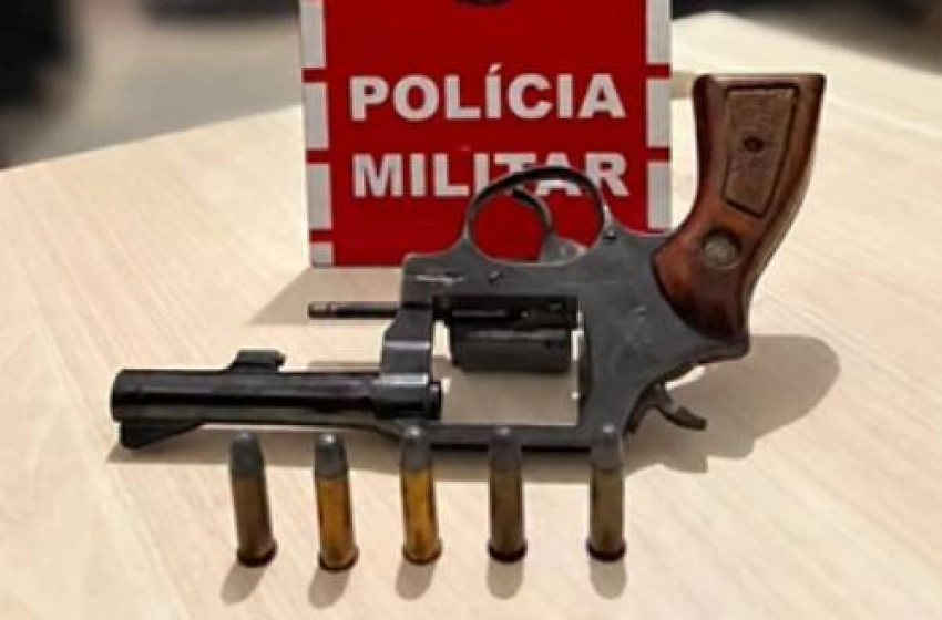 Imagem Arma de fogo e munições apreendidas pela PM