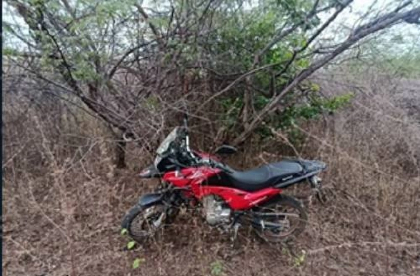 Imagem Moto roubada recuperada em Cajazeiras