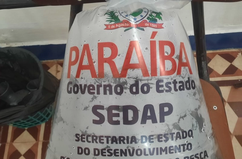 Imagem Alevinos distribuídos pelo Programa de Expansão e Desenvolvimento da Aqüicultura em Águas Interiores do Estado da Paraíba