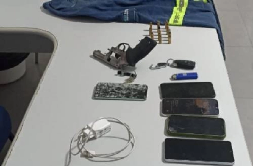 Imagem Arma de fogo e munições apreendidas pela PM