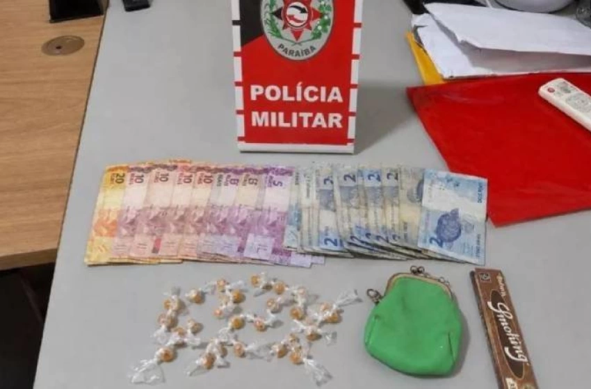 Imagem Material ilícito apreendido em ação da PM