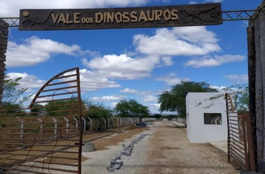 Imagem Vale dos Dinossauros, localizado no município de Sousa