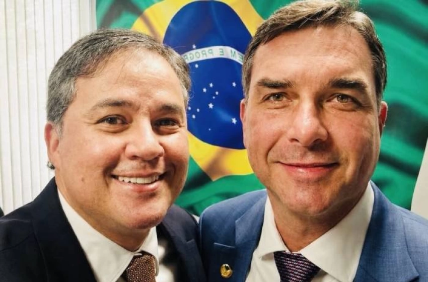 Imagem Efraim e Flávio Bolsonaro